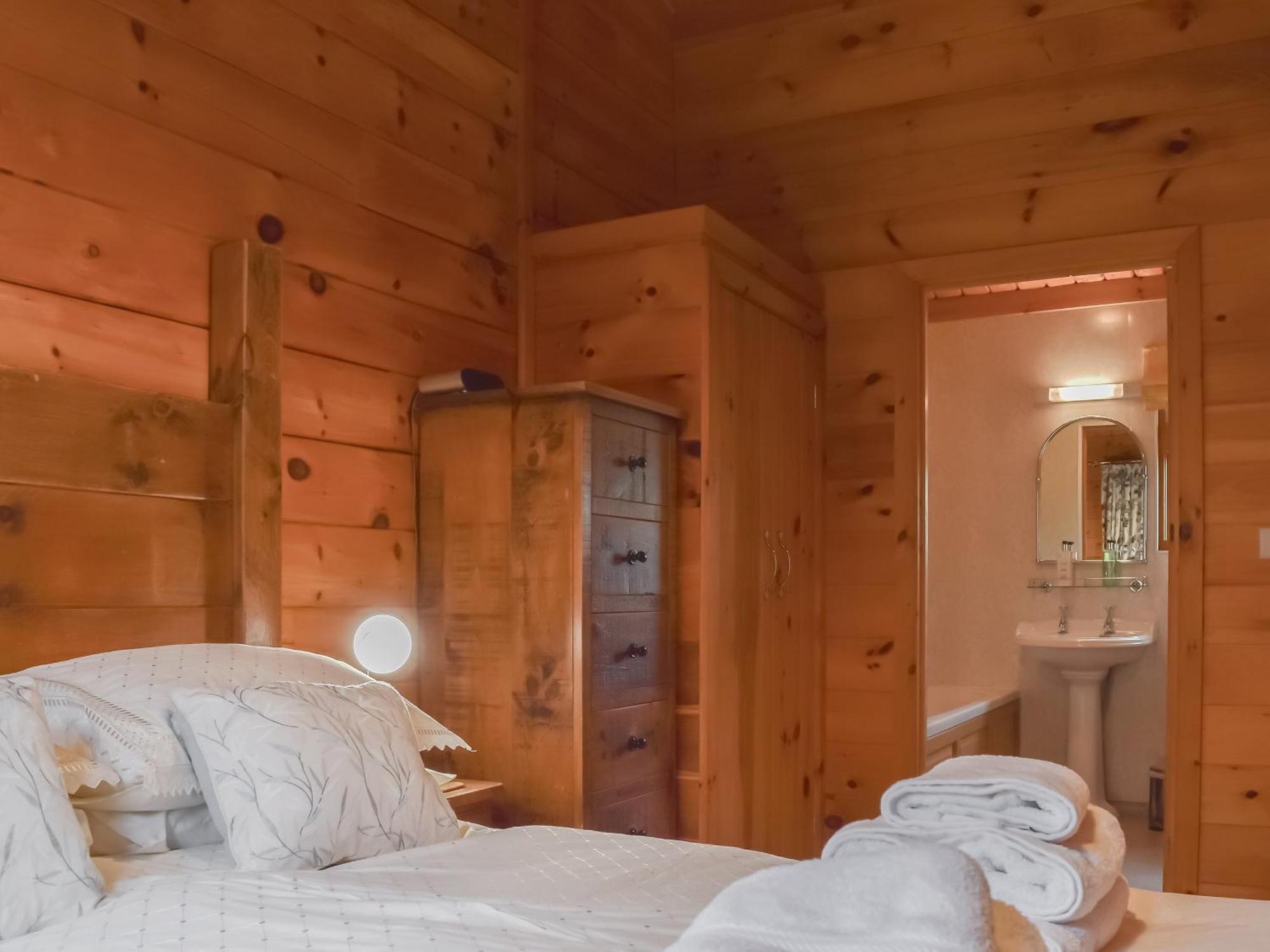 Hideaway Lodge - Uk47328 Longford  エクステリア 写真
